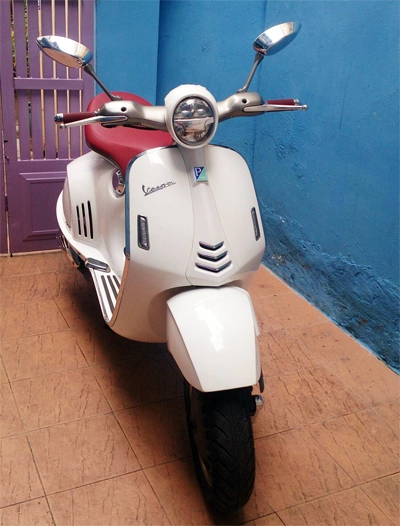  vespa 946 tự chế của thợ sài gòn - 1