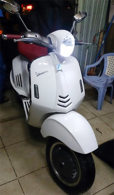  vespa 946 tự chế của thợ sài gòn - 2