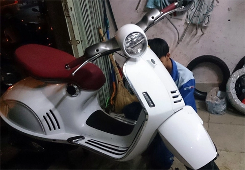  vespa 946 tự chế của thợ sài gòn - 5