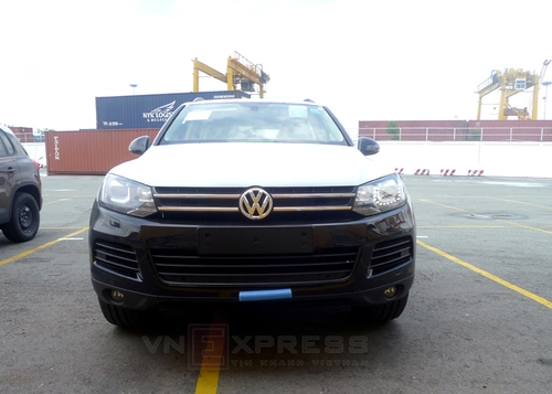  volkswagen touareg 2013 đầu tiên tại việt nam - 1