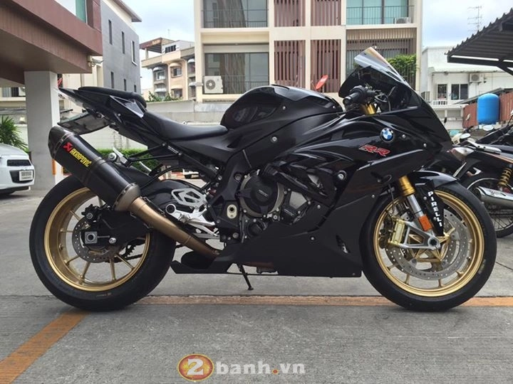 Cá mập bmw s1000rr cứng cáp với làn da đen óng - 1