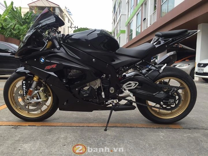 Cá mập bmw s1000rr cứng cáp với làn da đen óng - 2