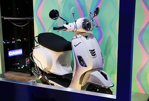  chi tiết vespa lx mới - 1