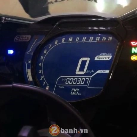 clip chi tiết các chức năng trên đồng hồ full lcd của honda cbr250rr 2017 - 4