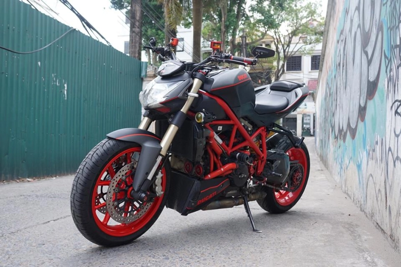 Ducati streetfighter 848 siêu chất với dàn đồ chơi khủng tại sài gòn - 1