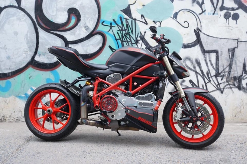 Ducati streetfighter 848 siêu chất với dàn đồ chơi khủng tại sài gòn - 4