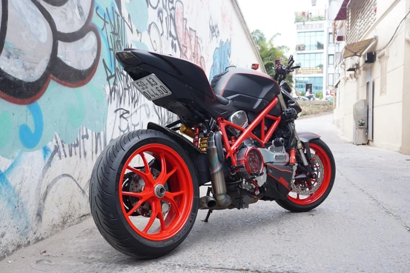 Ducati streetfighter 848 siêu chất với dàn đồ chơi khủng tại sài gòn - 9
