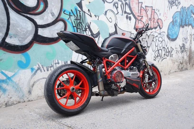 Ducati streetfighter 848 siêu chất với dàn đồ chơi khủng tại sài gòn - 10
