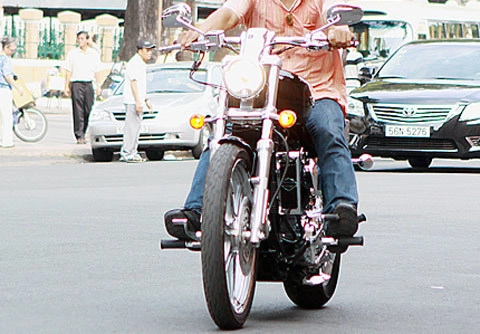  harley davidson xl1200 sói hoang trên phố sài gòn - 3