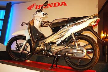  honda air blade làm nóng thị trường xe tay ga - 3