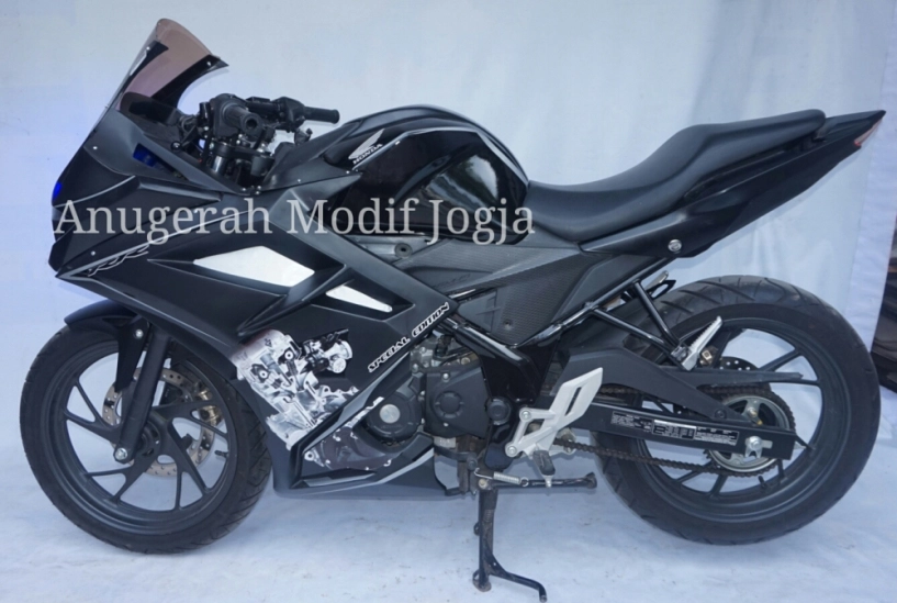 Honda cbr150r độ đèn pha của cbr250 2017 - 3