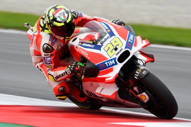 Kết quả phân hạng motogp andrea iannone có pole đầu tiên - 9