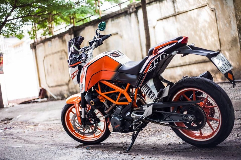 Ktm duke 390 độ đầy phong cách của biker sài thành - 2