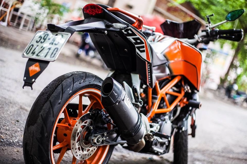 Ktm duke 390 độ đầy phong cách của biker sài thành - 9