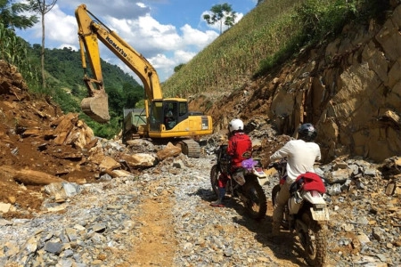 Thác mu ẩn chứa nhiều điều thích thú đang chờ đón các phượt thủ - 2