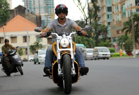  v-rod muscle 2011 trên đường phố sài gòn - 1