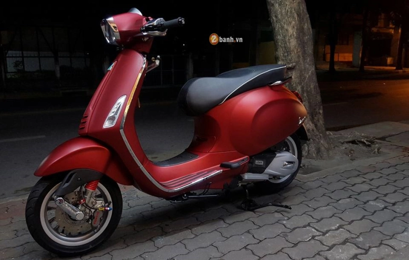 Vespa sprint 2016 ấn tượng nhẹ với một loạt đồ chơi hàng hiệu - 1