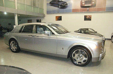  ảnh chiếc rolls-royce phantom đầu tiên tại việt nam - 2