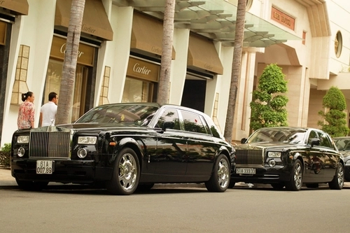  bộ đôi rolls-royce phantom trên phố sài gòn - 7