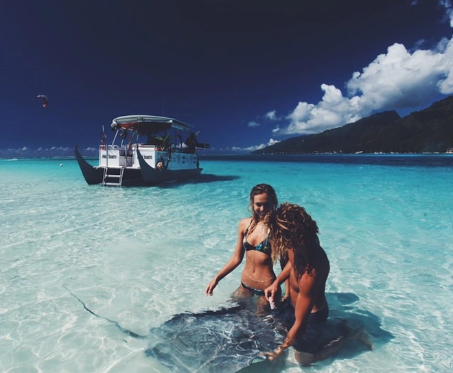 Cặp đôi du lịch nóng bỏng nhất trên instagram - 4