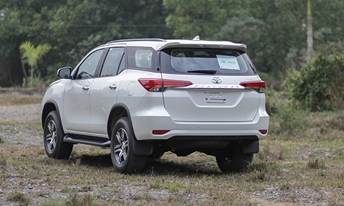  chi tiết toyota fortuner mới - 6