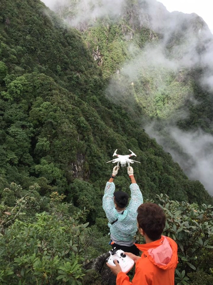 Chó nghiệp vụ flycam tìm kiếm du khách anh ở fansipan - 1