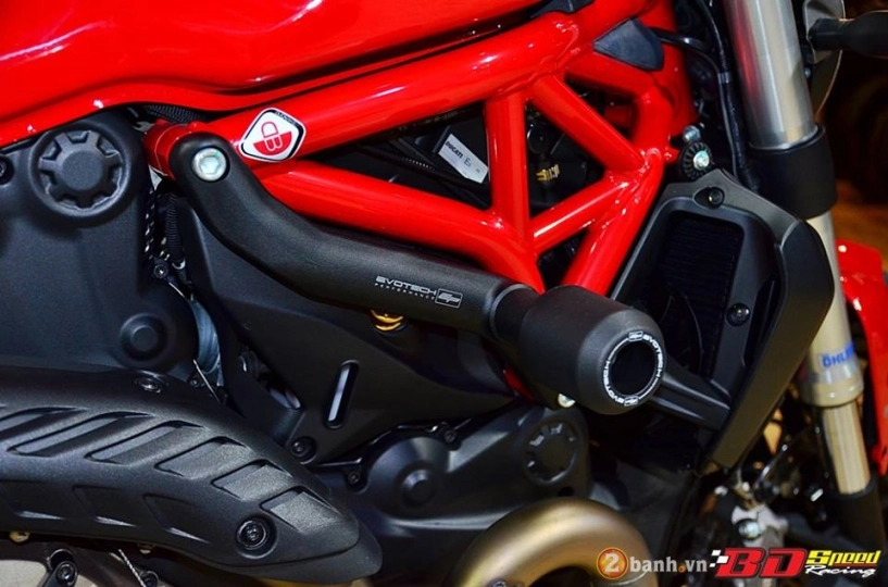 Ducati monster 821 cực chất bên dàn đồ chơi hàng hiệu - 9