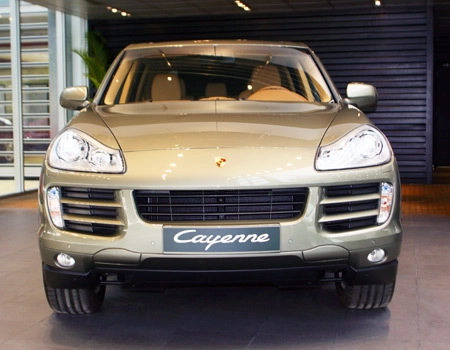  giá porsche cayenne tại việt nam giảm 9000 usd - 1