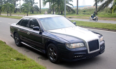  infiniti q45 độ kiểu rolls-royce trên phố sài gòn - 1