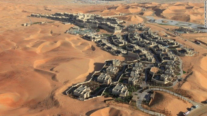 Khu nghỉ dưỡng trên sa mạc biệt lập lớn nhất thế giới - 4