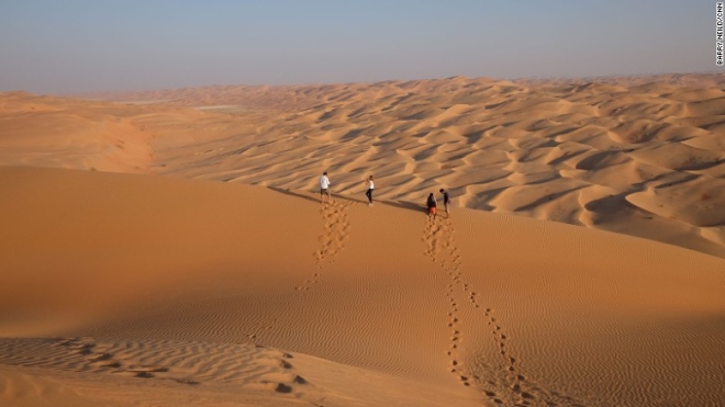 Khu nghỉ dưỡng trên sa mạc biệt lập lớn nhất thế giới - 7
