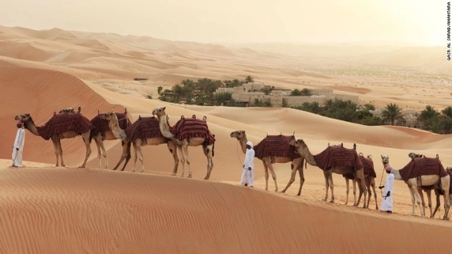 Khu nghỉ dưỡng trên sa mạc biệt lập lớn nhất thế giới - 8