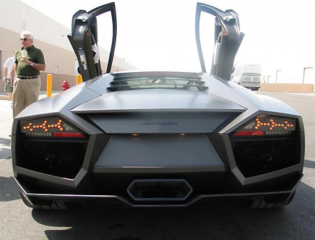  lamborghini reventón đầu tiên xuất xưởng - 9