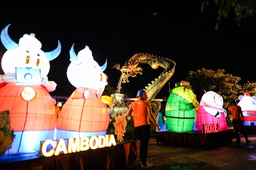 Lễ hội đèn lồng rực rỡ sắc màu tại asia park - 3