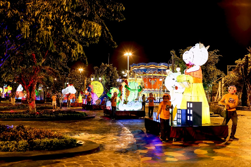Lễ hội đèn lồng rực rỡ sắc màu tại asia park - 4