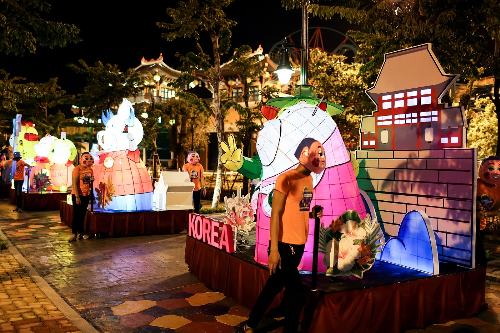 Lễ hội đèn lồng rực rỡ sắc màu tại asia park - 5