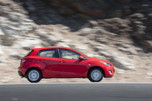  mazda 2 crossover 2014 ra mắt tại nhật bản - 1