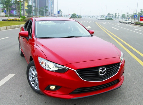  mazda6 công bố giá bán phiên bản i-eloop - 1