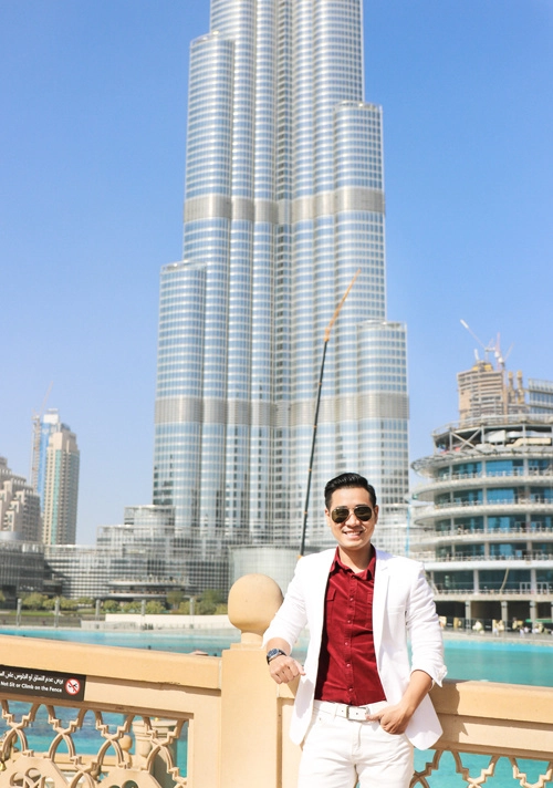 Nguyên khang ăn bánh dát vàng cưỡi lạc đà ở dubai - 8