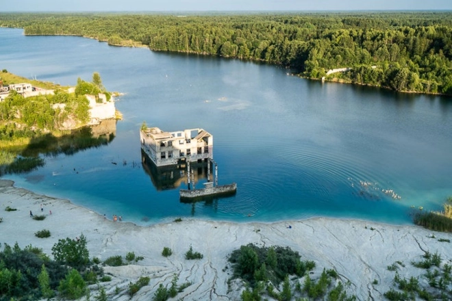 Nhà tù chìm trong biển nước ở estonia - 1