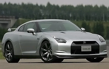  nissan gt-r lập kỷ mới - 1