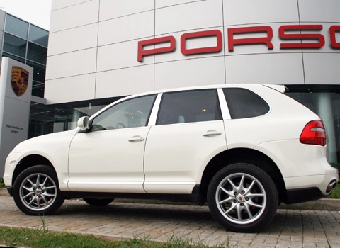  porsche cayenne 2011 được bán tại việt nam - 1