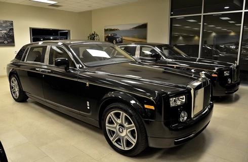  rolls-royce bán hết phantom in hình rồng - 1