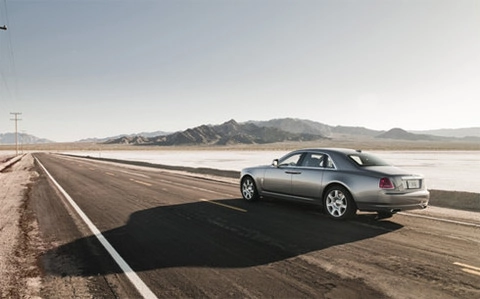  rolls-royce ghost dạo chơi ở thị trấn ma - 7