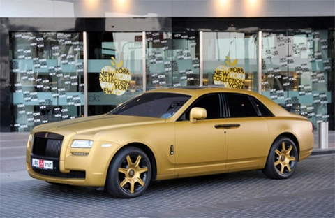  rolls-royce ghost mạ vàng ở dubai - 1