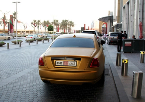  rolls-royce ghost mạ vàng ở dubai - 6