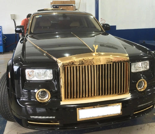  rolls-royce phantom mạ vàng thủ công tại việt nam - 1