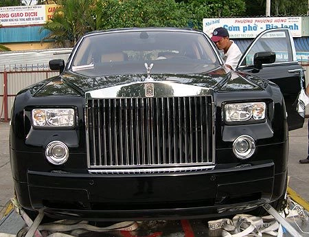  rolls-royce phantom tiếp tục cưỡi máy bay về việt nam - 1