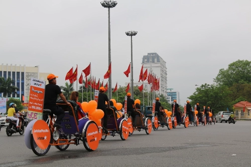 Sắc cam xuống phố mưng festival huê 2016 - 5