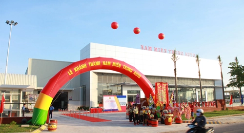  showroom ôtô lớn nhất nam miền trung đi vào hoạt động - 2